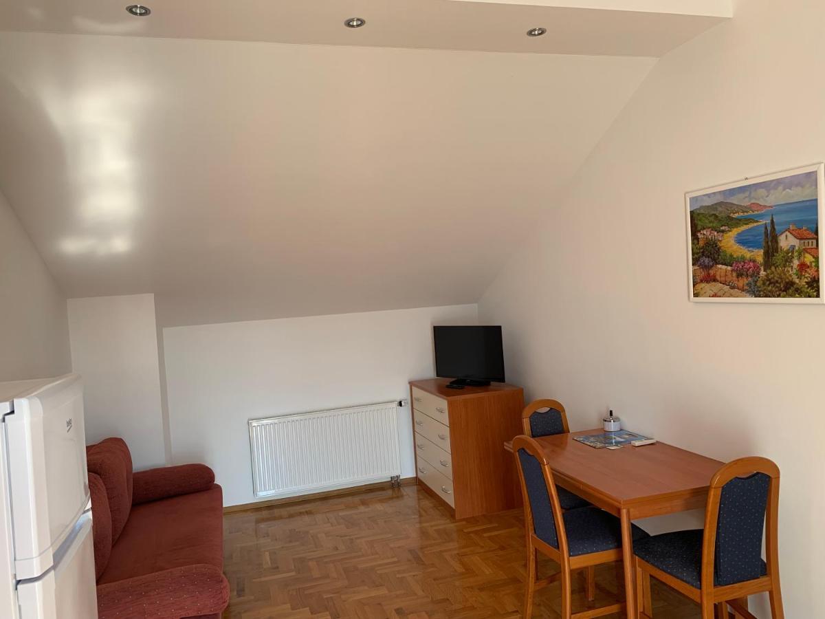 Apartments Dumancic Biograd Na Moru Ngoại thất bức ảnh