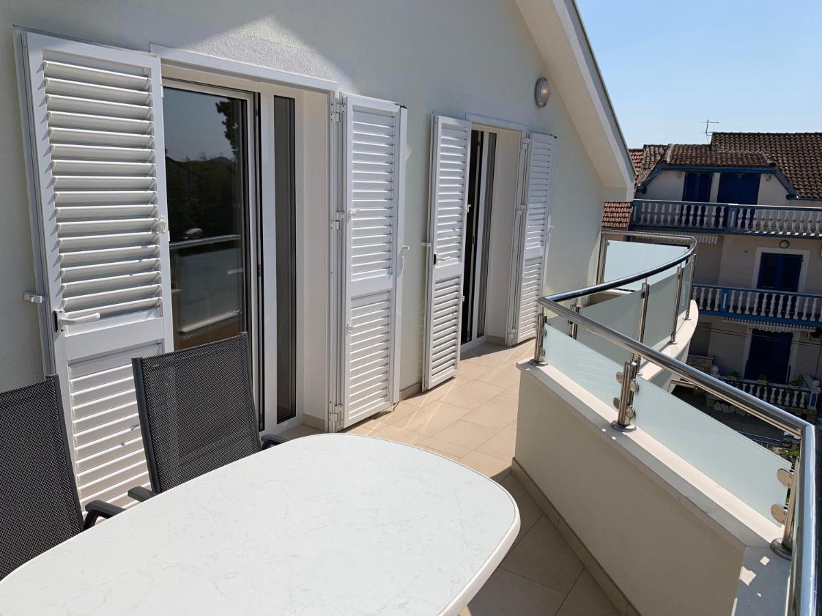 Apartments Dumancic Biograd Na Moru Ngoại thất bức ảnh